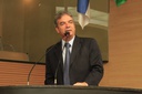 Líder do governo faz discurso de agradecimento no plenário