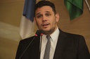 Líder do governo refuta informação sobre lanche escolar inadequado
