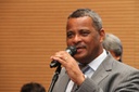 Luiz Eustáquio quer livros didáticos alertando sobre malefícios do álcool