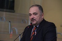 Marco Aurélio Medeiros reclama de buracos nas ruas do Recife