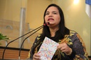 Michele Collins fala de cartilha sobre drogas