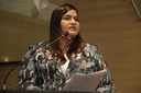 Michele Collins pede voto de repúdio a revista por artigo sobre evangélicos