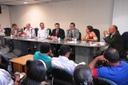 Múcio Magalhães discute melhorias para a comunidade do Vietnã