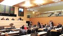 Parlamentares criticam envio de projetos em regime de urgência