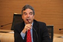 Pedido de dispensa de prazo gera polêmica