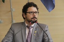 Pedindo mais participação, Ivan Moraes repercute ato de servidores