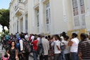 Prédio da Câmara lotado no último dia da revisão dos títulos