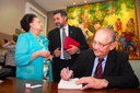 Presidente da Câmara participa de lançamento de livro