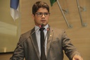 Renato Antunes destaca reforma em escola municipal