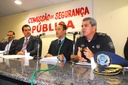 Reunião pública pede assinatura do porte de arma para a guarda municipal