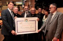 Samuel Salazar presta homenagem a Padre Caetano 