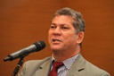 Almir Fernando propõe criação de casas de abrigo para mulheres