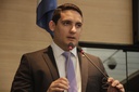 Vereador quer proibir venda de coleiras de choque no Recife