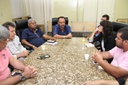 Vereadores se reúnem com ambulantes que protestam contra a retirada da Conde da Boa Vista
